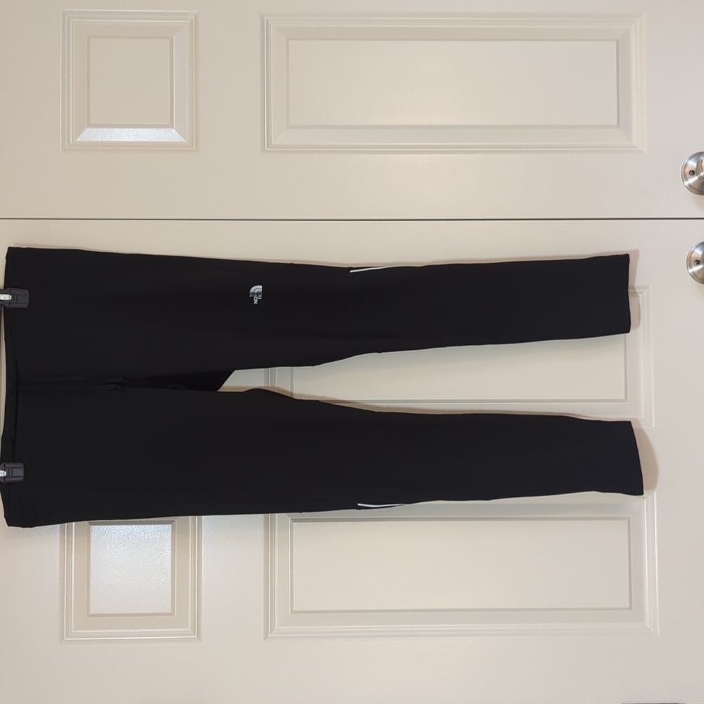 Women's black North Face leggings